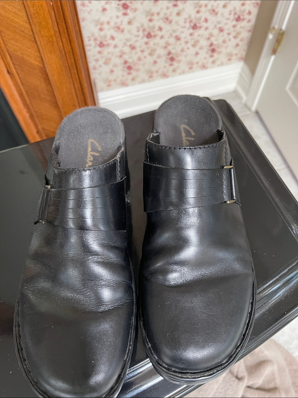 Clarks Black Leather Women’s Mule Clogs